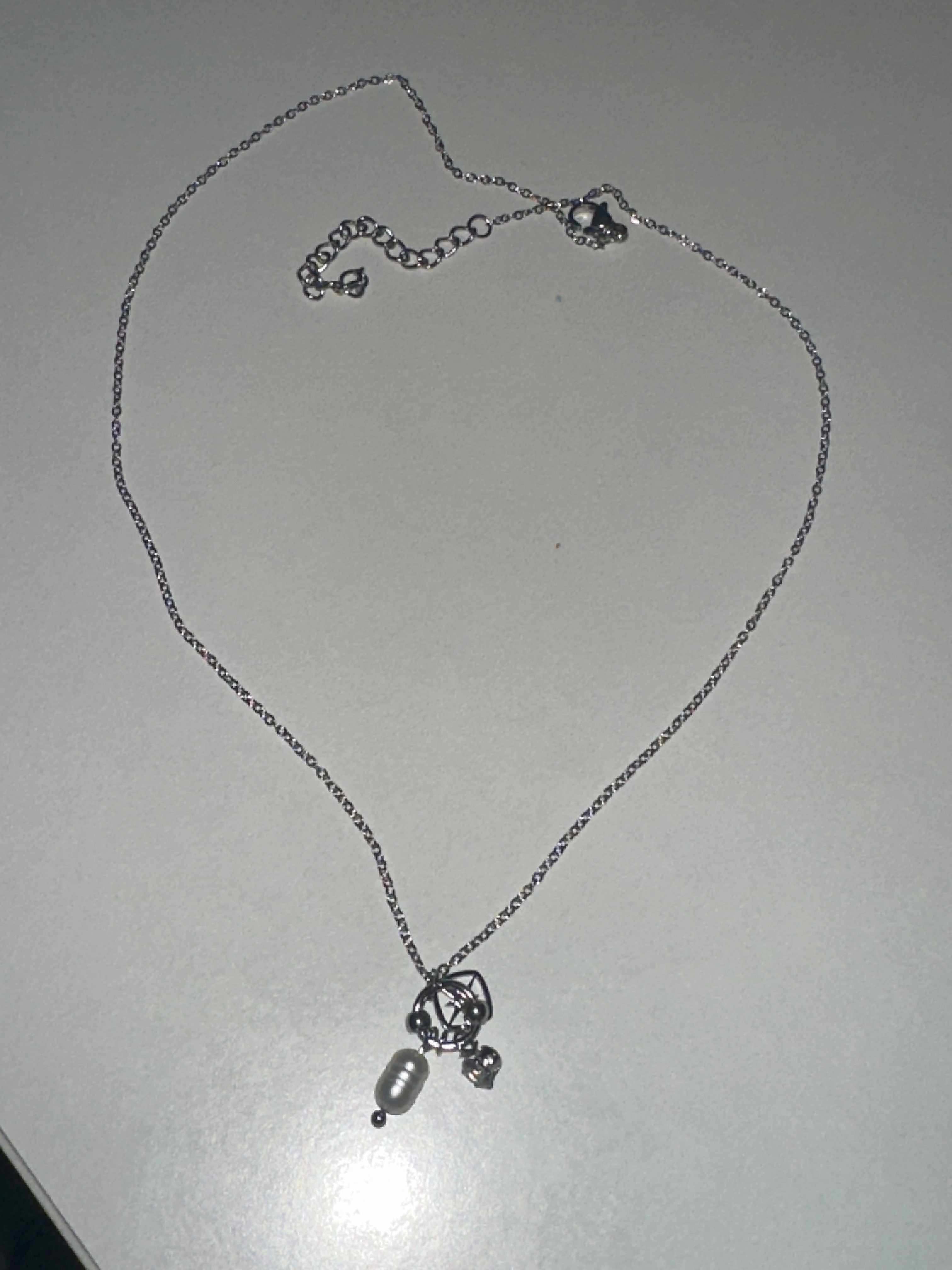 colliers argent en nacre blanche et acier inoxydable